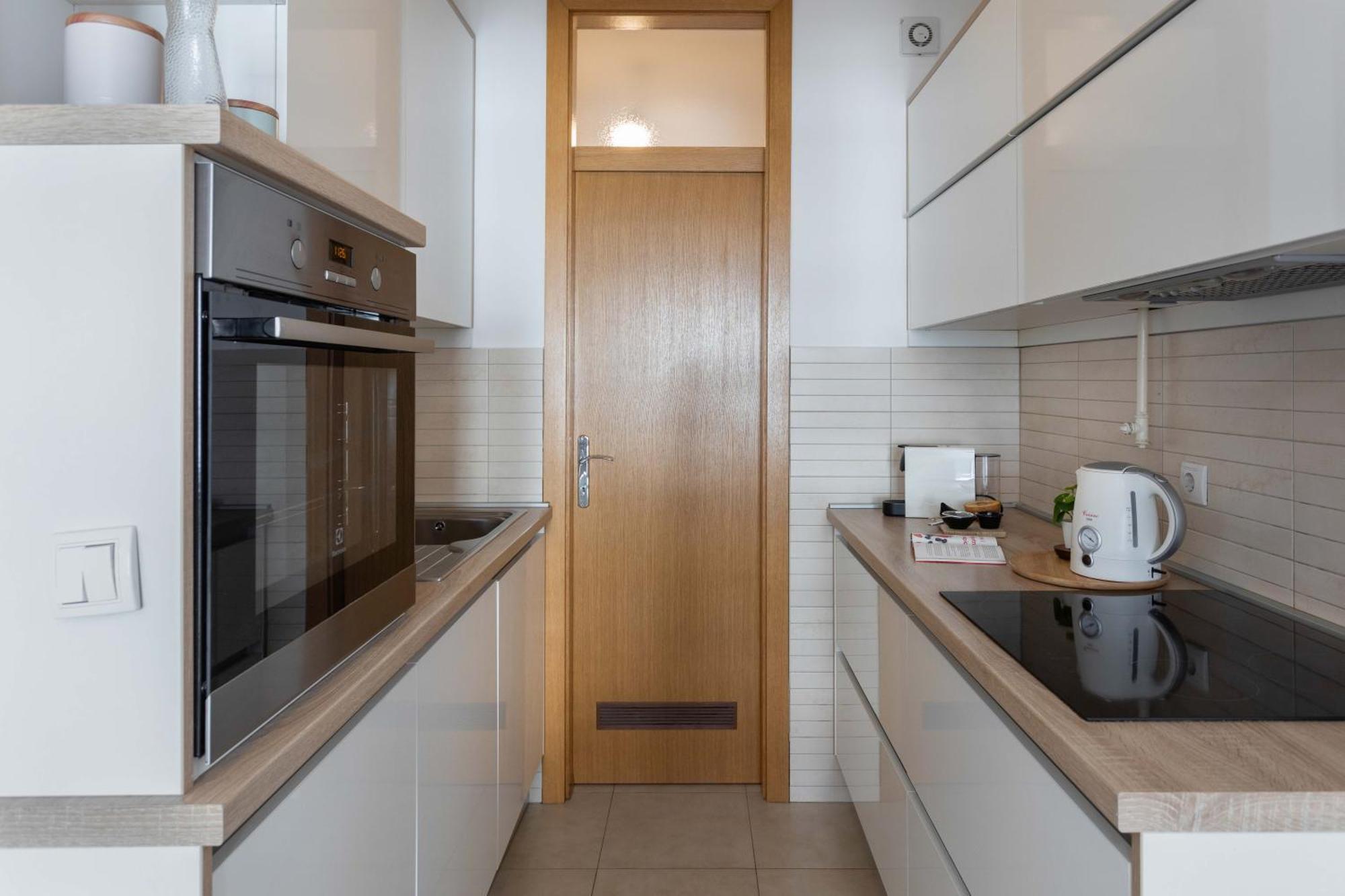 Sunny 1Bdr With Balcony & Parking Apartman Zágráb Kültér fotó