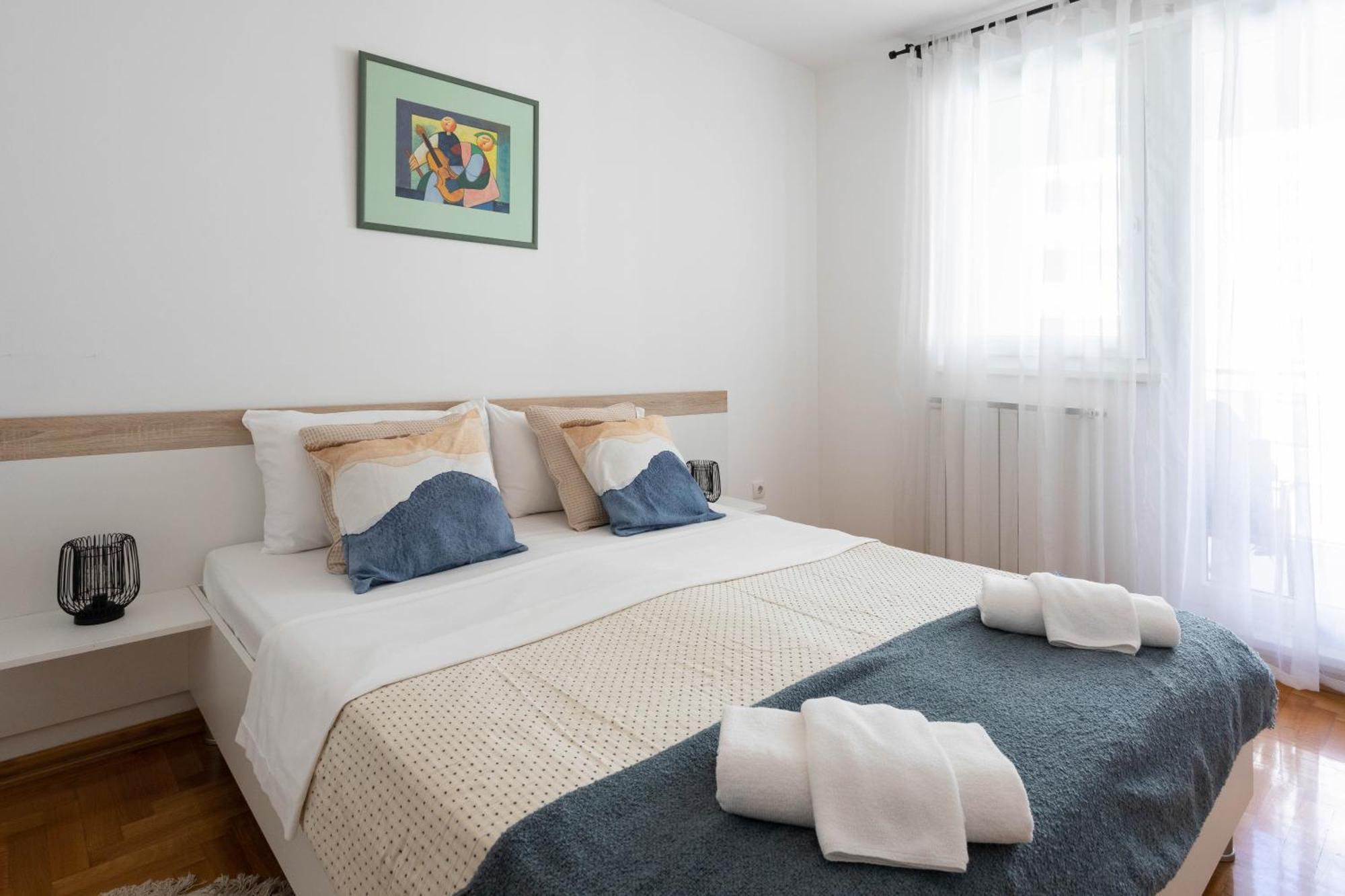 Sunny 1Bdr With Balcony & Parking Apartman Zágráb Kültér fotó